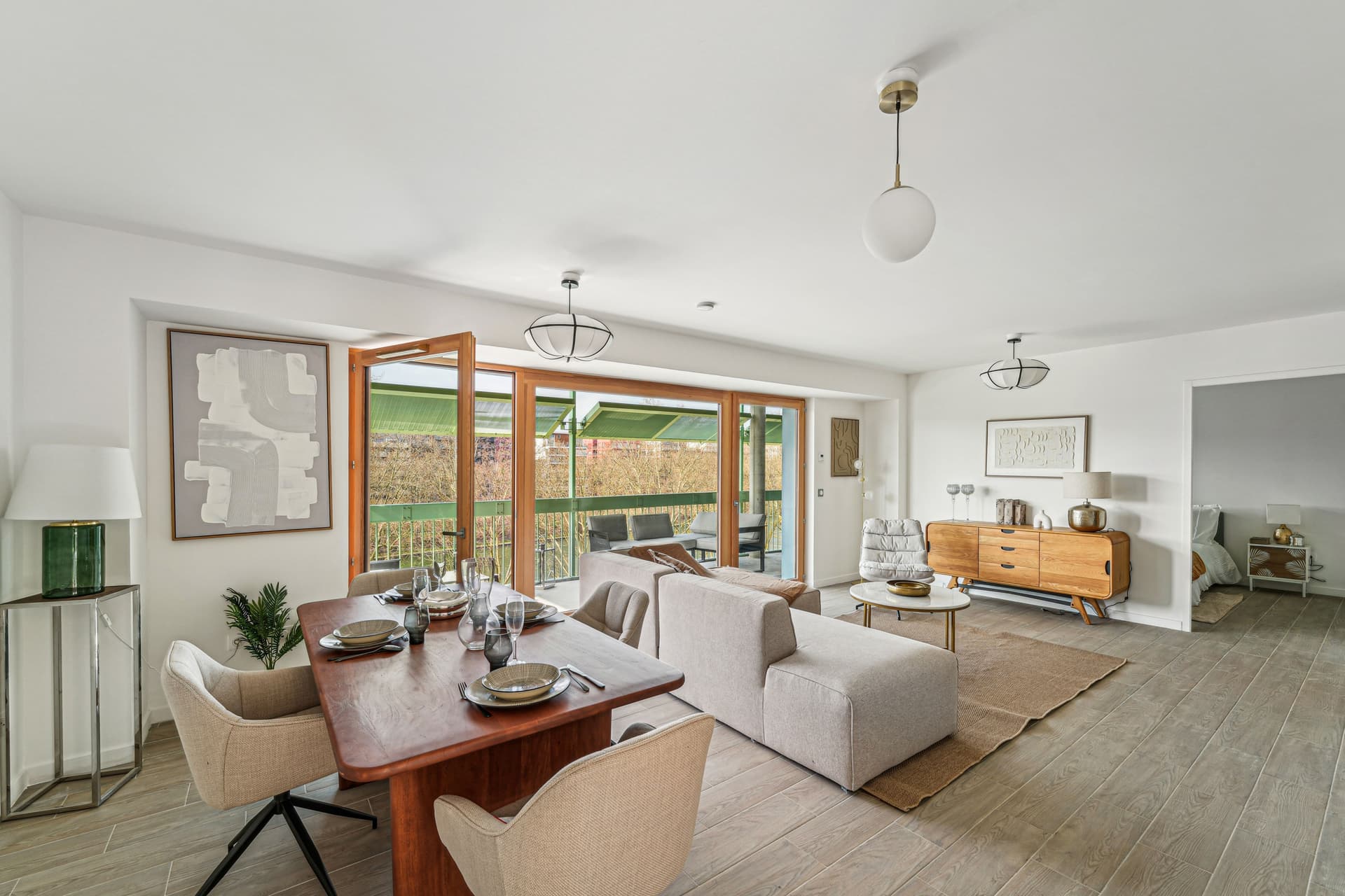 Saint-Ouen — Situé entre les quais de Seine et le centre-ville de Saint-Ouen, ce nouveau quartier emblématique se...