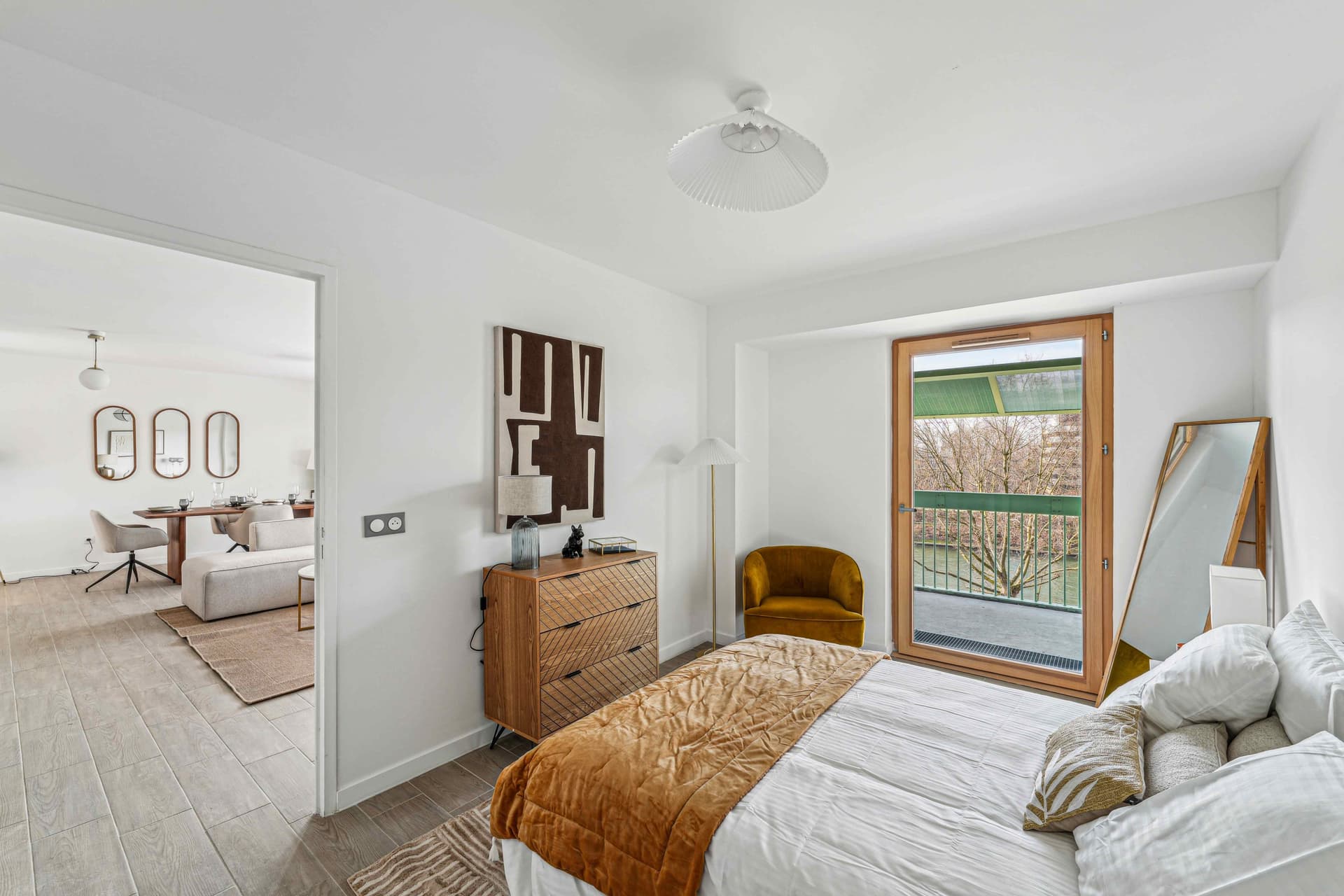 Saint-Ouen — Situé entre les quais de Seine et le centre-ville de Saint-Ouen, ce nouveau quartier emblématique se... - photo 2