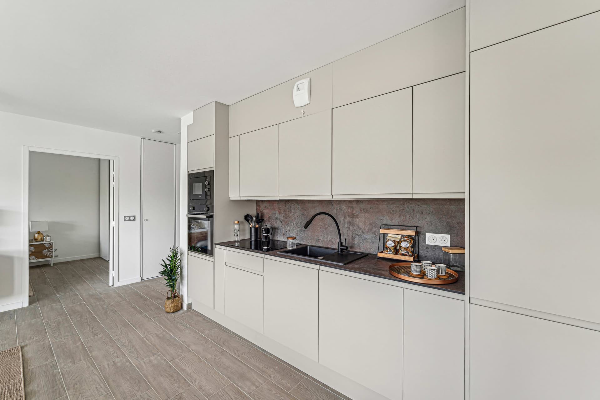 Saint-Ouen — Situé entre les quais de Seine et le centre-ville de Saint-Ouen, ce nouveau quartier emblématique se... - photo 6