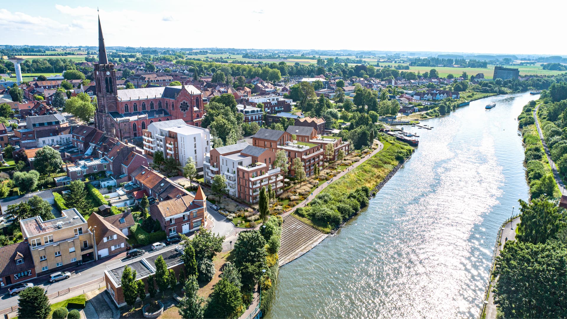Quesnoy sur Deule — Située au bord de la Deûle, cette nouvelle résidence bénéficie d’un emplacement privilégié au cœur d...