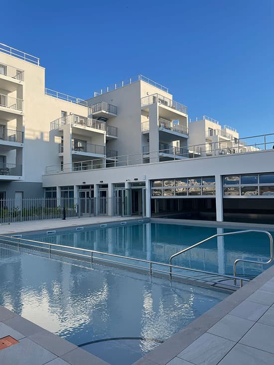 Royan — Situé dans un quartier résidentiel apprécié pour sa proximité avec la plage et son ambiance animée a...