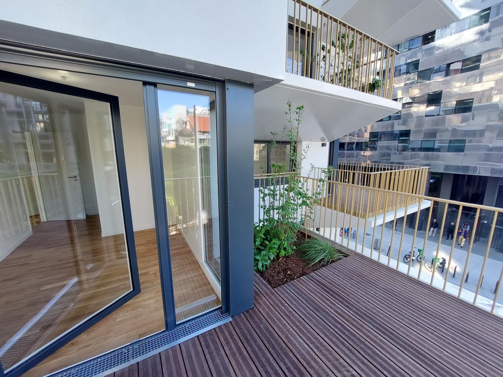 Paris — Situé dans le 13ème arrondissement de Paris, ce projet résidentiel propose les derniers appartements...