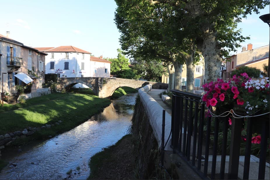 Brignais — Située à Brignais, cette nouvelle résidence propose un cadre de vie harmonieux, alliant modernité et... - photo 4