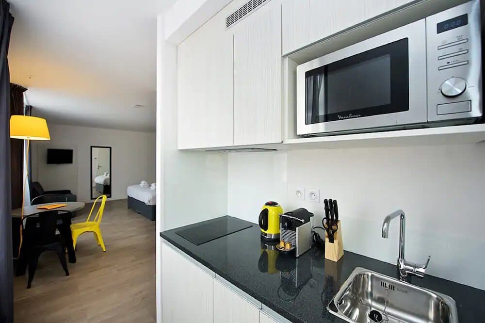 Marseille — Située dans le 1er arrondissement de Marseille, cette résidence propose des appartements entièrement... - photo 7