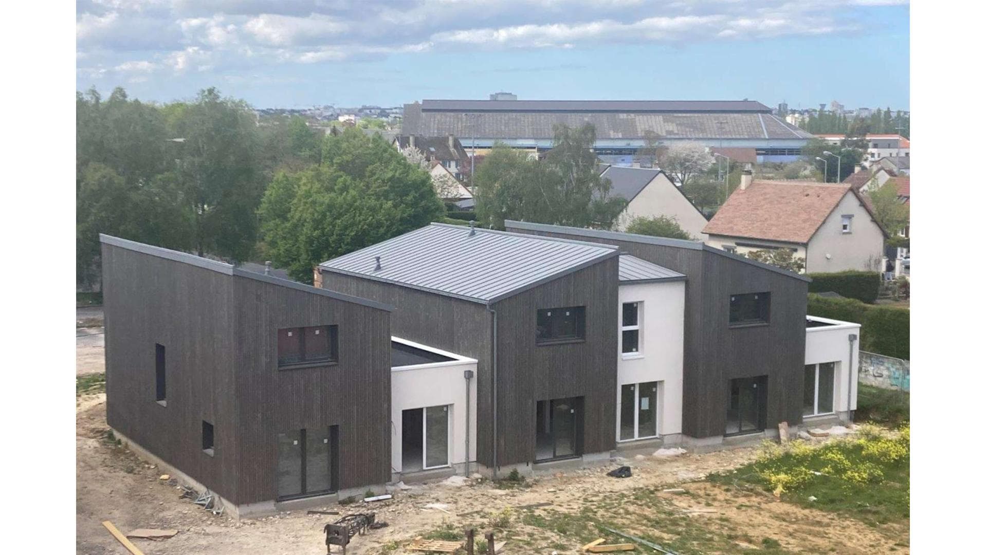 Mondeville — Située à seulement 10 minutes du centre-ville de Caen, cette nouvelle résidence propose un cadre de ...