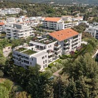 la Ciotat — Située à proximité immédiate du centre et du port, cette résidence à taille humaine propose 36 appar...