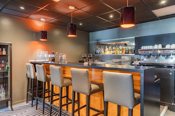 Caluire Et Cuire — À seulement 20 minutes en métro du centre-ville de Lyon, cette résidence propose des appartements co... - photo 5