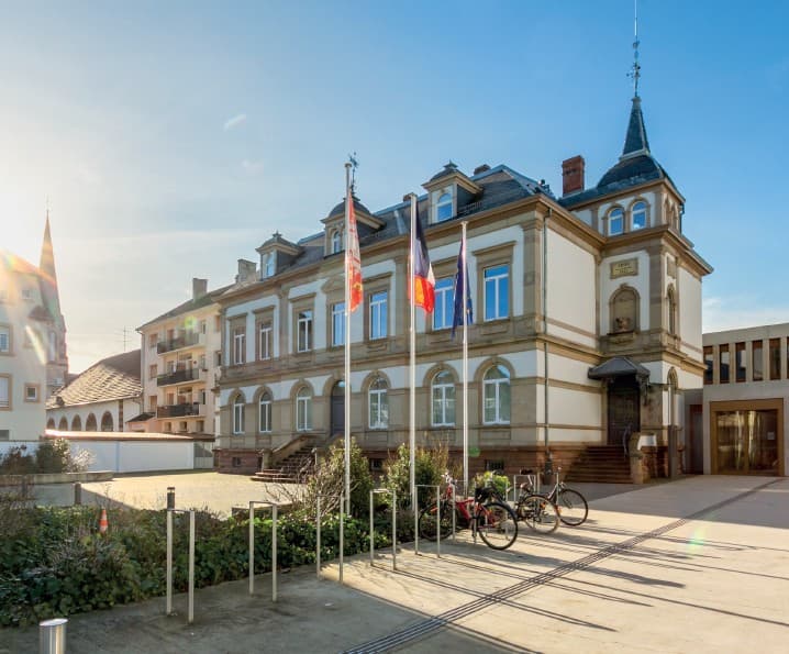 Bischheim — Située à Bischheim, cette nouvelle résidence s’intègre harmonieusement dans un environnement marqué ... - photo 4