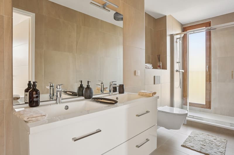 Versailles — Situé à Versailles, à proximité immédiate des jardins du Château, ce nouveau quartier prend place su... - photo 2