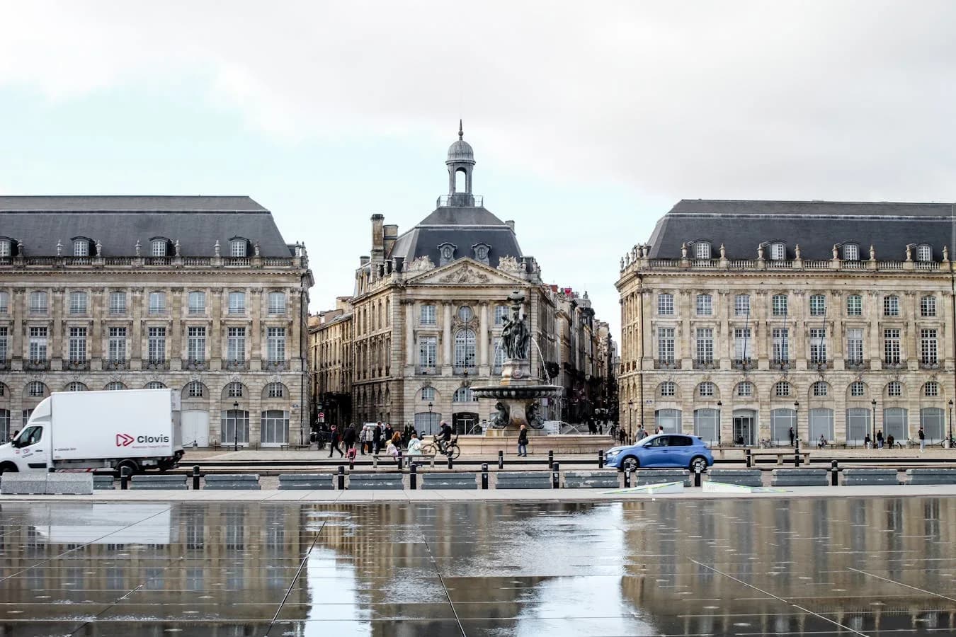 Façades d'immeubles neufs à Bordeaux, opérations BRS portées par l'OFS COO.SOL sur Euratlantique, Bastide et Bègles