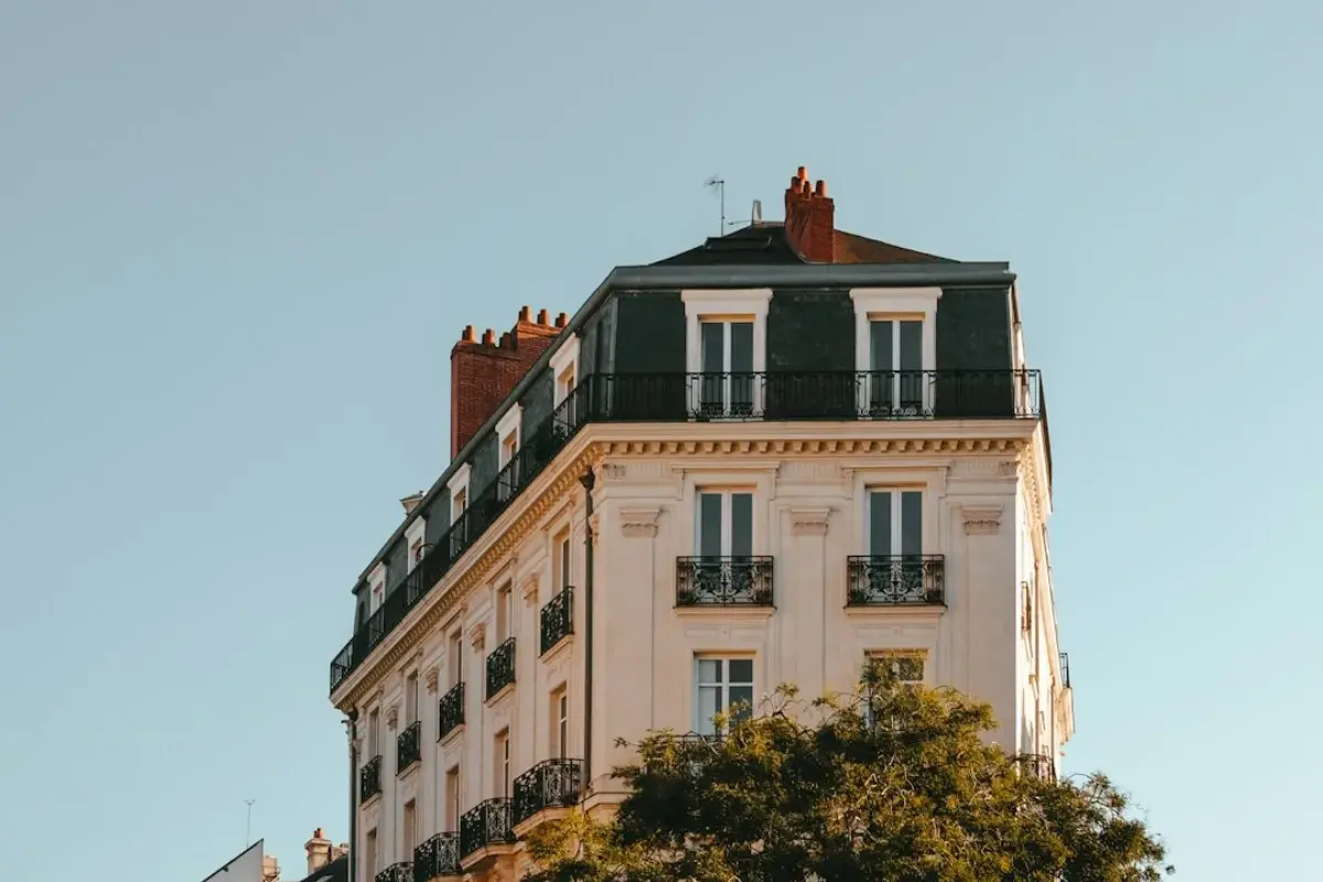 Immeuble résidentiel neuf à Nantes, logements éligibles au Bail Réel Solidaire Renforcé (BRS+) pour l'accession des classes moyennes à la propriété