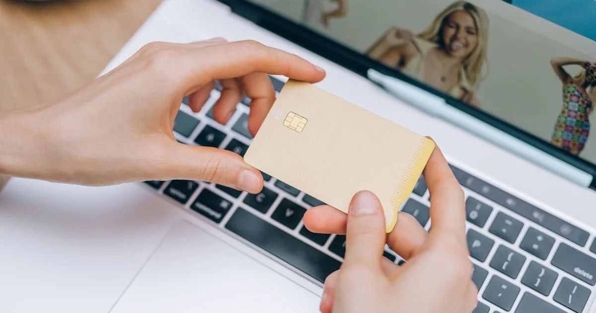 Comparatif des meilleurs sites web pour le PTZ 2026 avec écrans et notes