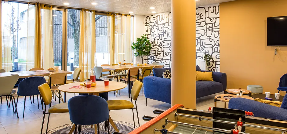 Bobigny — Située à proximité immédiate de plusieurs pôles universitaires majeurs, cette résidence bénéficie d’... - photo 2