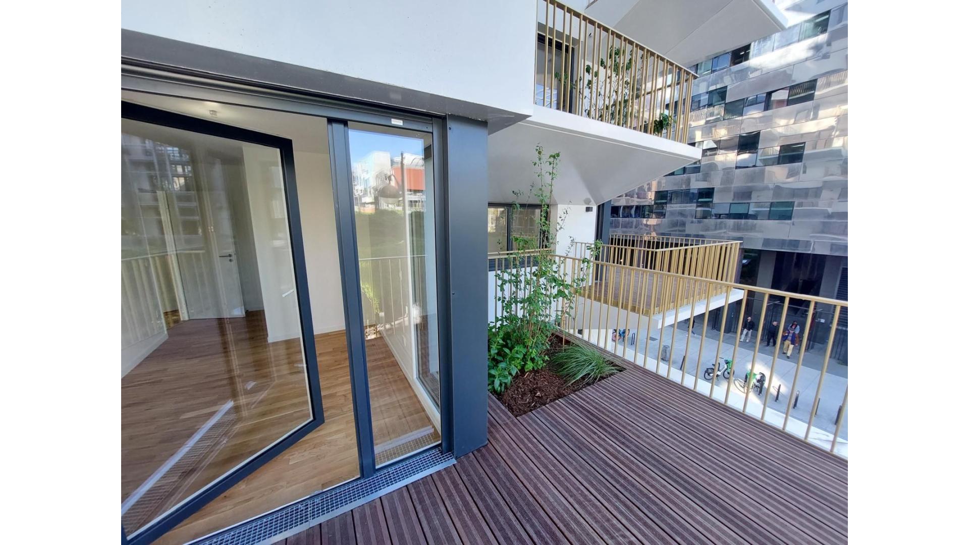 Programme neuf Paris — Située au cœur du 13ème arrondissement de Paris, cette résidence propose les derniers appartements d... à Paris — éligible PTZ